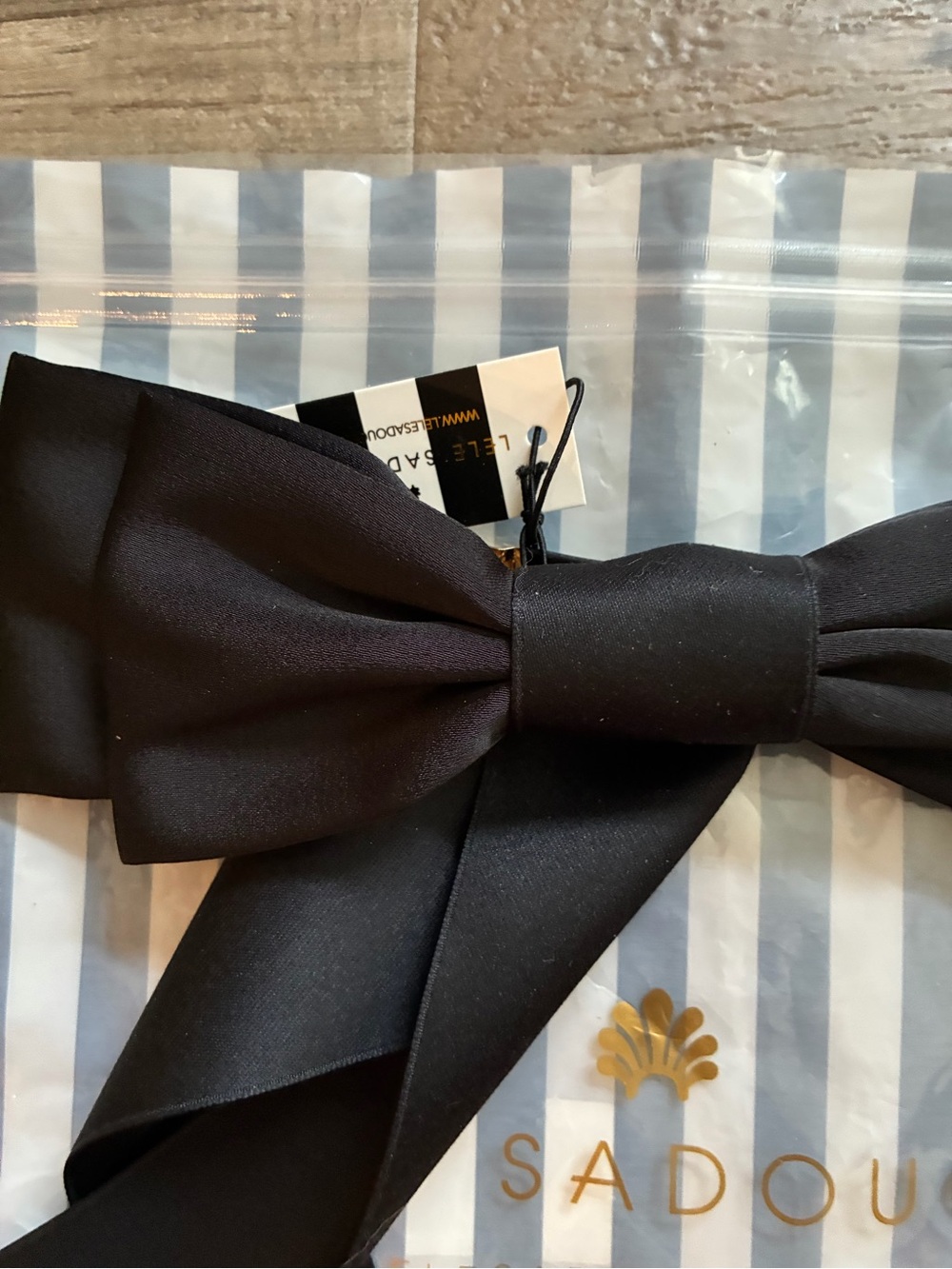 Lele Sadoughi Jane Bow Barrette Black Hair Clip Accessory - Picture 3 of 11